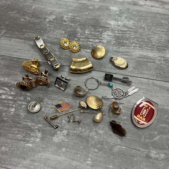 Mixed Lot of Jewelry for Crafts or Repairs - Picture 1 of 5